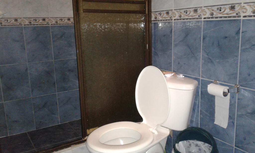 Hostal Jireh Тена Екстериор снимка