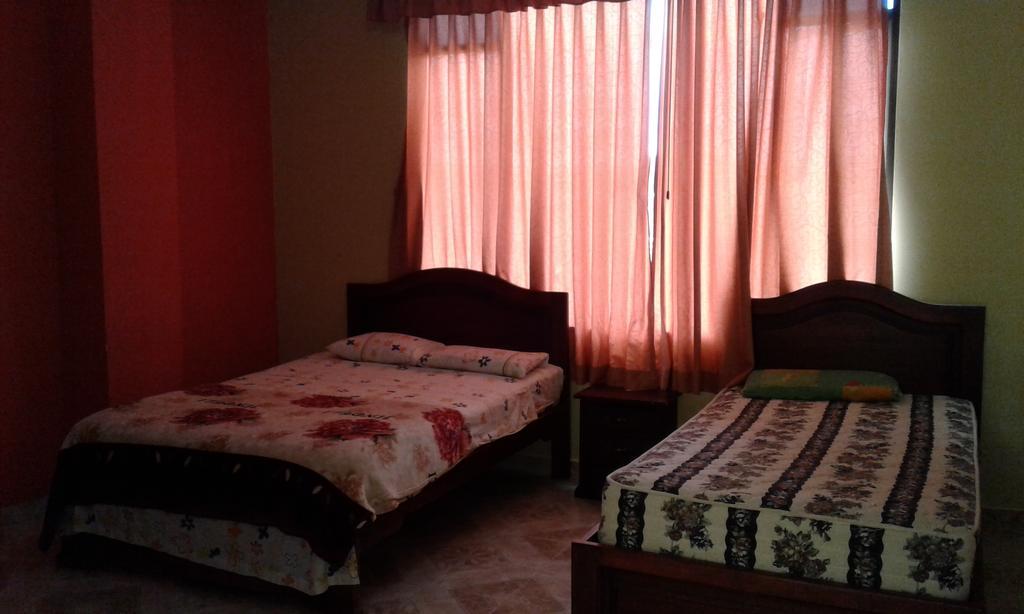 Hostal Jireh Тена Екстериор снимка